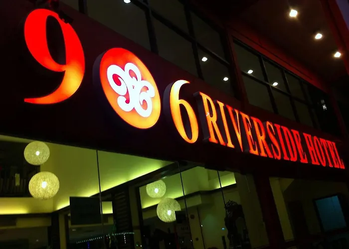 906 Riverside Hotel Malacca